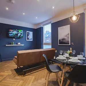 https://yellow-hive-boutique-stay-apt-2.belfasthotelsireland.com